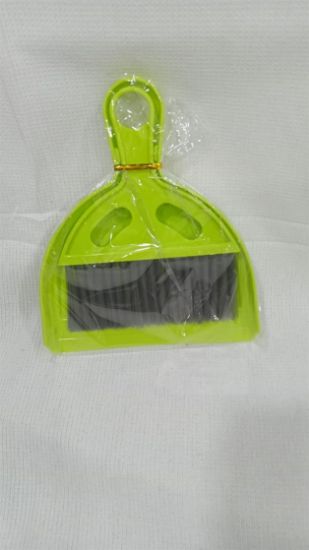 Picture of Plastic Dust Pan